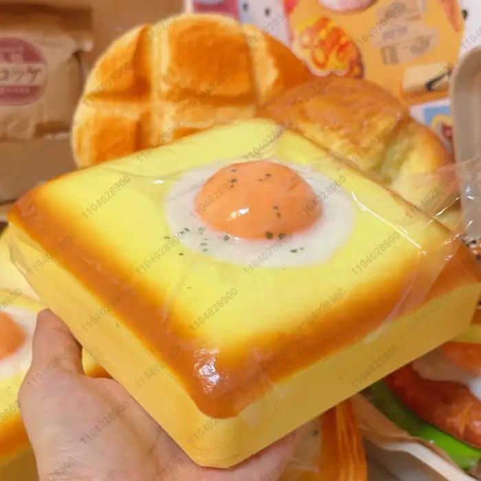 Jouet Squishy Oeuf Frit sur Grille, Jouet en Pain à Remontée Lente, Jouet Anti-Stress Relaxant pour 