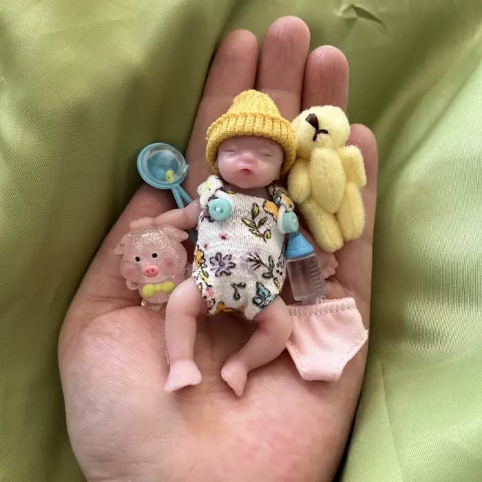 8 cm mignon Mini Silicone Bebe Reborn fille avec 2 ensembles Mini tenues pour chaque bébé Reborn dou