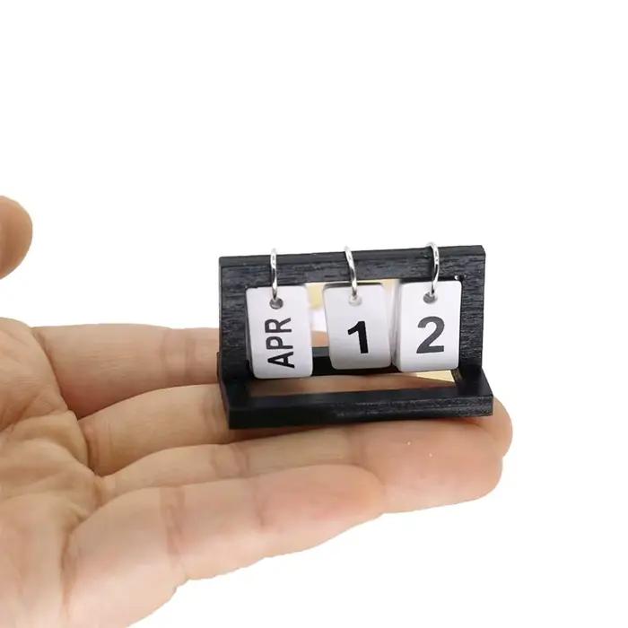 Calendrier miniature 1:12 pour maison de poupée, calendrier de bureau, jouet décoratif en bois, acce