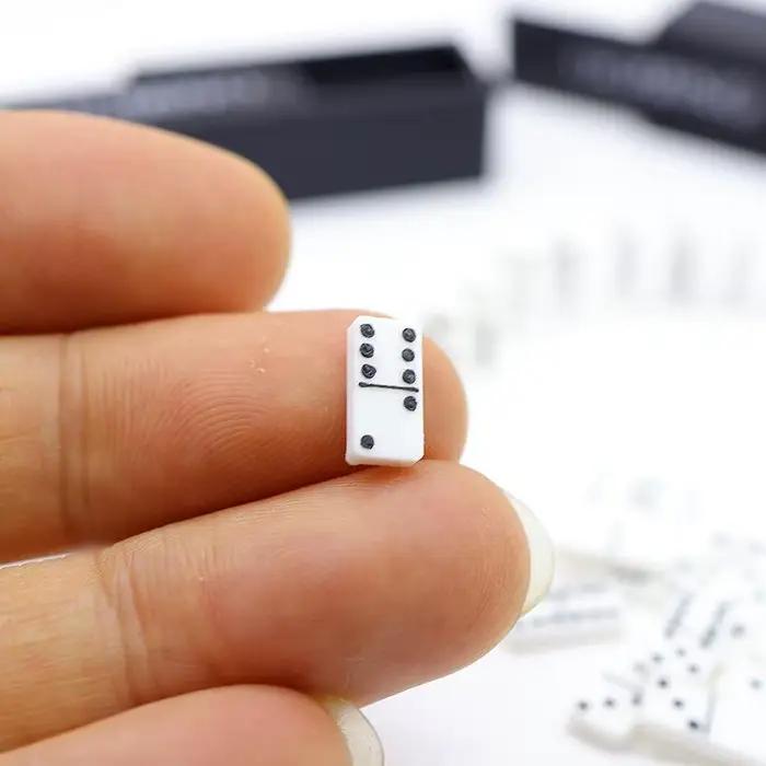 1 ensemble 1:12 accessoires pour maison de poupée modèle de dominos Miniature, jouet éducatif d'appr