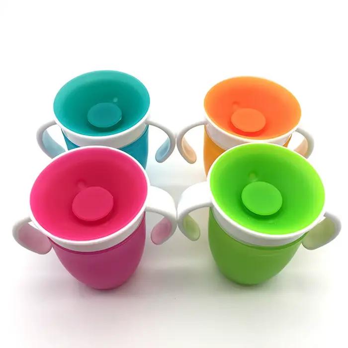 360 degrés peuvent être tournés bébé apprentissage tasse à boire avec Double poignée couvercle rabattable étanche Silico