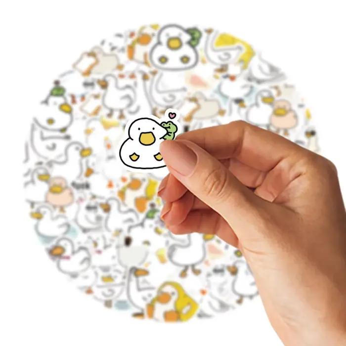 50pcs mignon canard dessin animé Graffiti autocollants décoré cahier tasse d'eau journal valise guitare classique jouet 