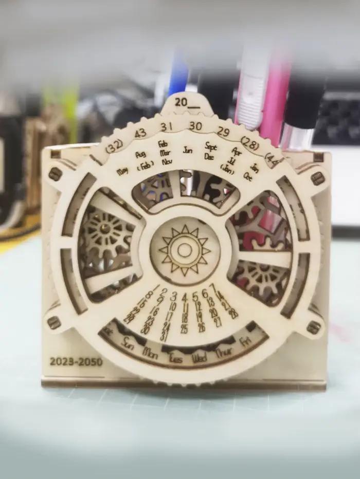 Puzzles 3D en bois, porte-stylo à calendrier perpétuel