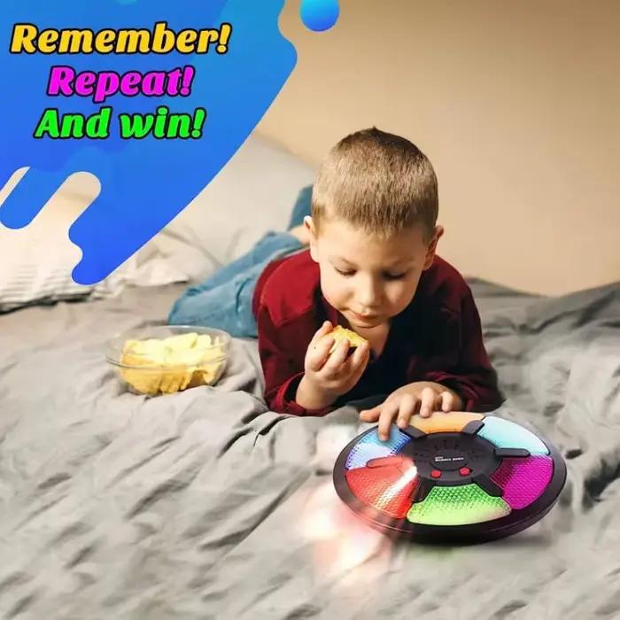 Tourner la concentration et les compétences de réaction! Jeu de mémoire LED portable avec effets sonores amusants + mode bataille multijoueur