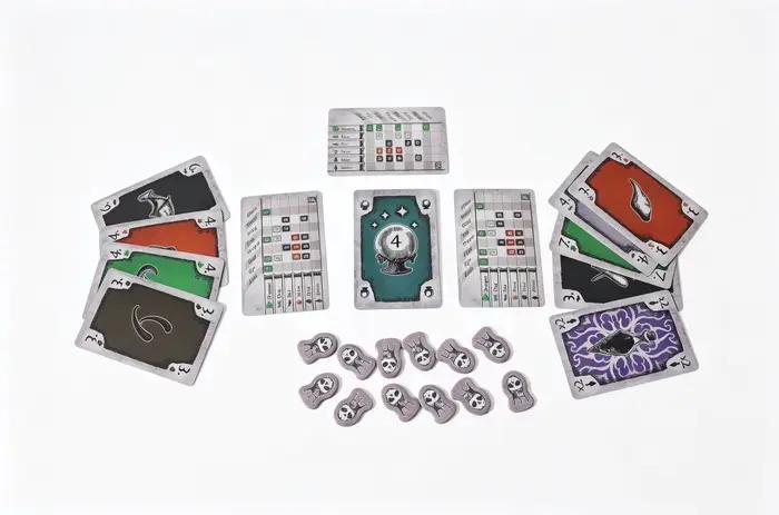 Jeu de cartes 3 Witches - 2 contre 1. Des tours de magie pour le destin du roi ! Les sorcières n'arrivent pas à