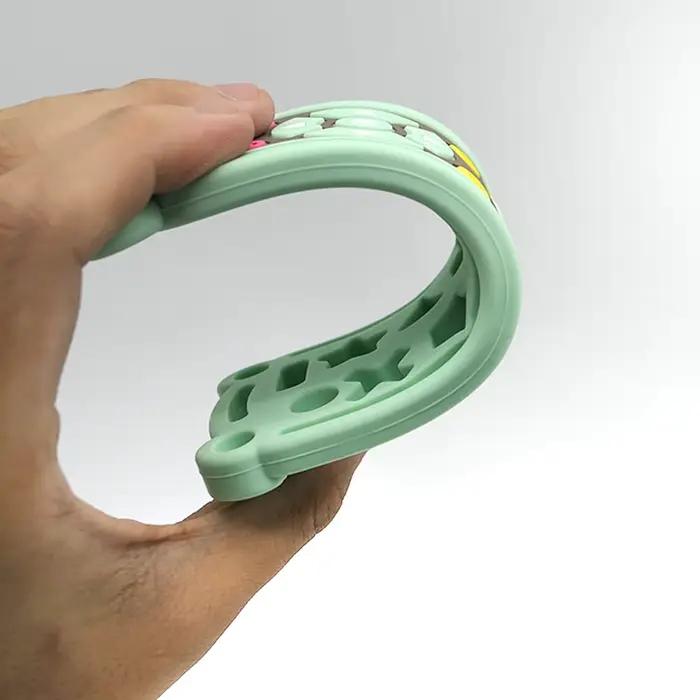 Jouet de dentition pour bébé: télécommande réaliste de dessin animé pour apaiser l'inconfort des gencives
