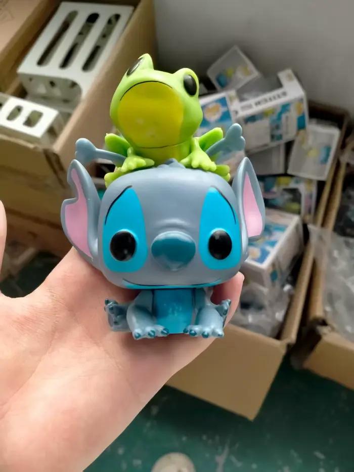Figurine Stitch de Noël