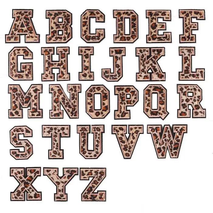 Patchs d'insigne de lettres de l'alphabet anglais A ~ Z, autocollants de broderie d'appliques imprimés léopard pour vêtements, vêtement de nom de bricolage pour enfants et adultes occasions spéciales