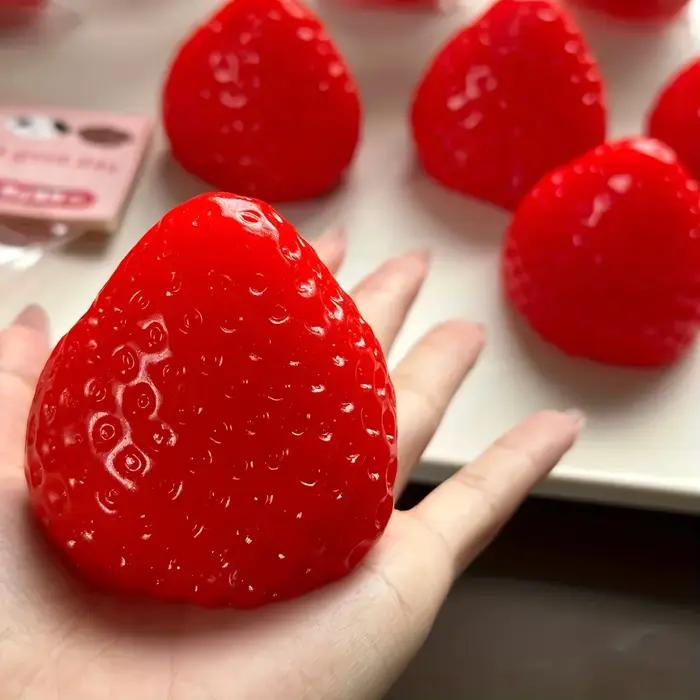 Jouet anti-stress souple Fidget Squishy Fraise Taba