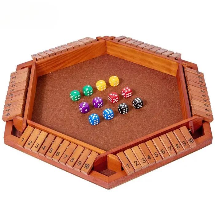 Jeu de société à dés en bois