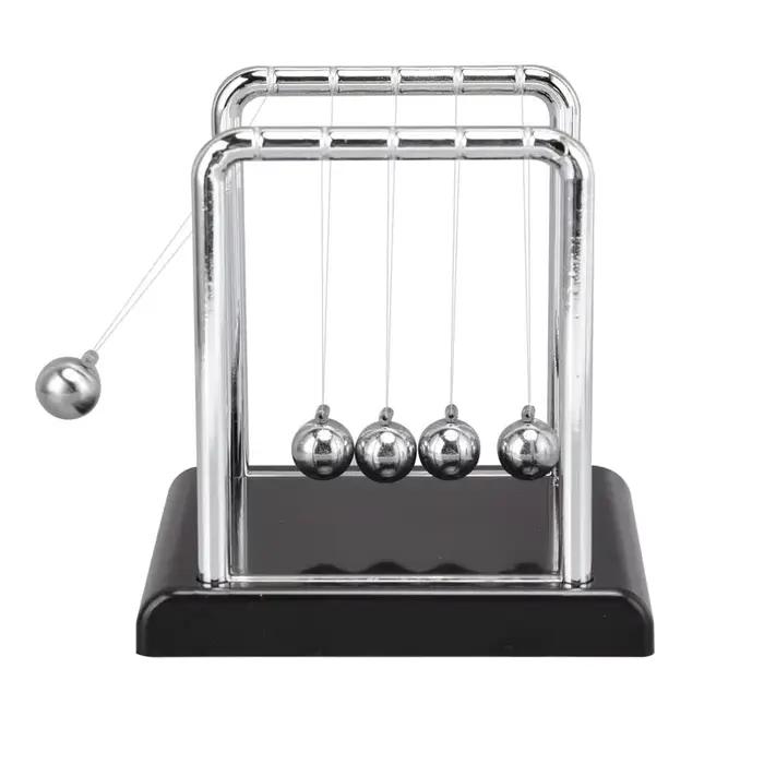 Newton – boules d'équilibre au pendule