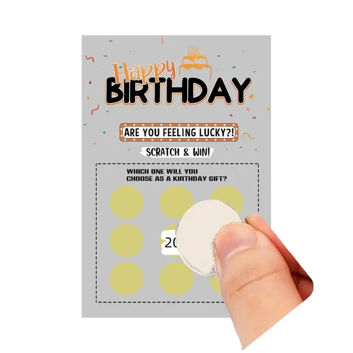 Carte de jeu d'anniversaire surprise