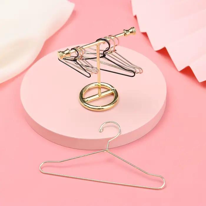Cintres de poupée en métal unisexe pour accessoire de garde-robe miniature 10 pièces variété de couleurs noire argent or rose armée blanc ciel marine chocolat d'oie violet rouge kaki prune verte