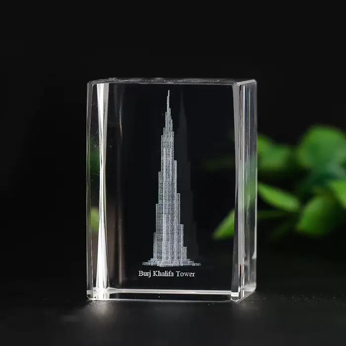 Mini Sculpture Burj Khalifa gravée en cristal