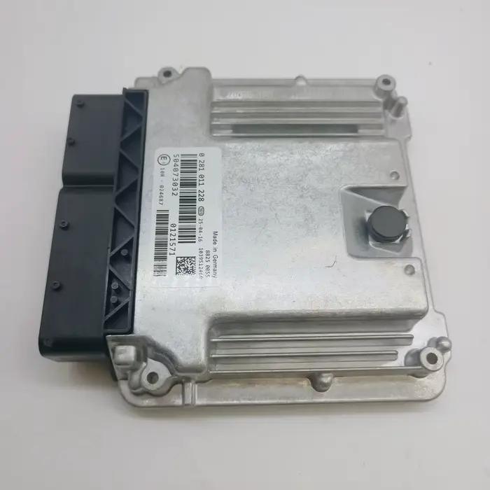Module de commande électronique (ECM) de haute qualité 0281011228 0281 011 228 pour moteur de voiture IVECO ﻿
