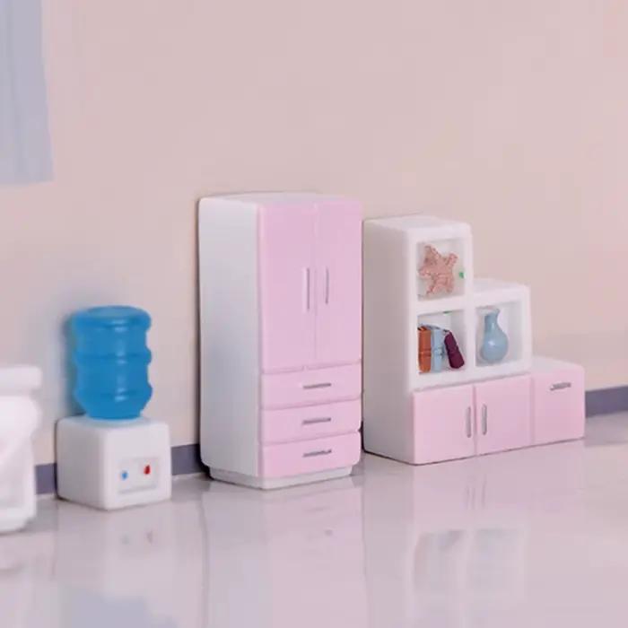 Meubles miniatures pour maison de poupées