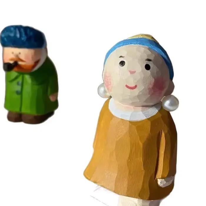 Figurines en bois artisanales