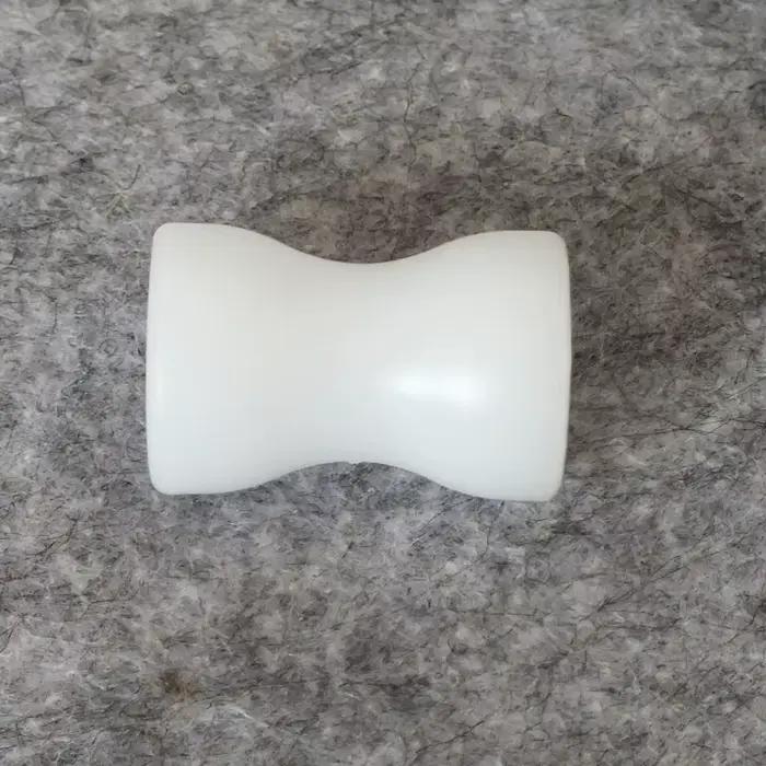 Perles squelettes en plastique blanc pour accessoires de poupée variées dimensions pour créations personnalisées occassions spéciales