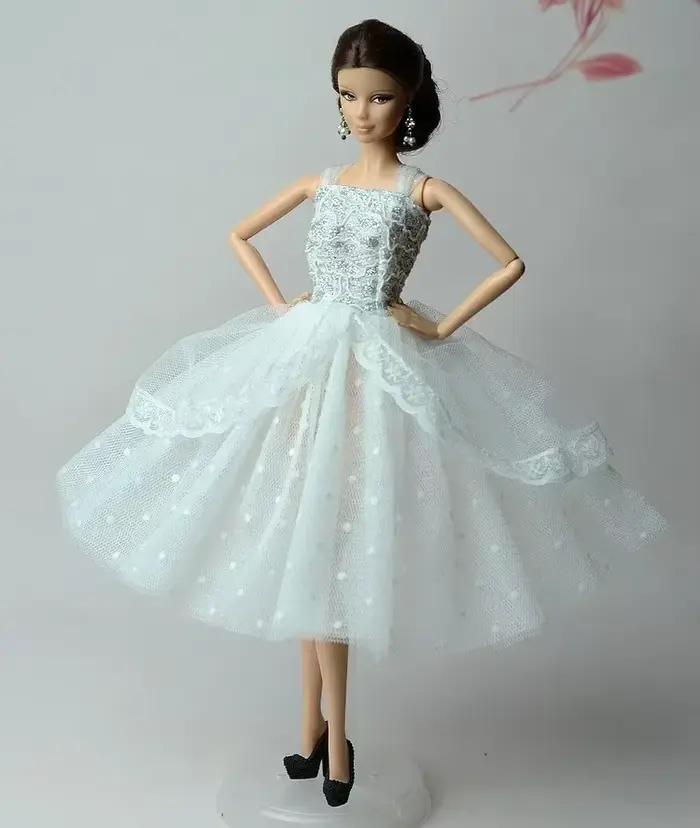 Robe de Ballet Faite à la Main pour Poupée