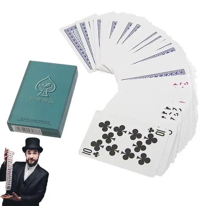 Jeu de cartes à jouer en avance