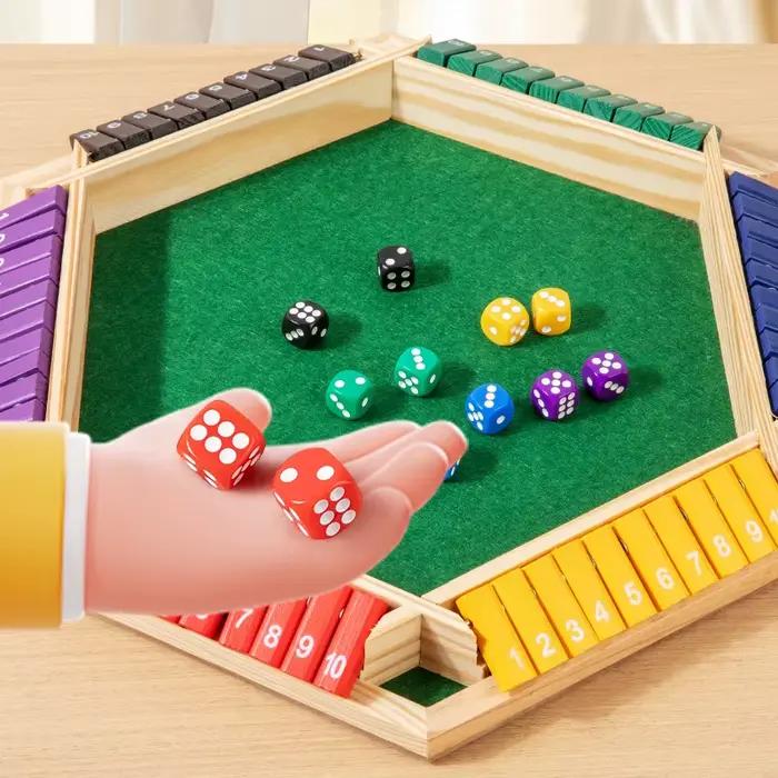 Jeu de société à dés en bois