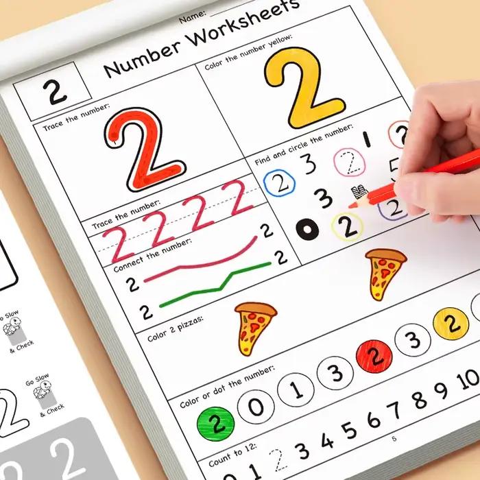 Livre de coloriage et de pratique de numéros interactif numérique amusant à sept chiffres