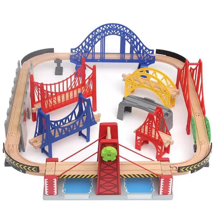 Pont de voie de Train en bois de hêtre