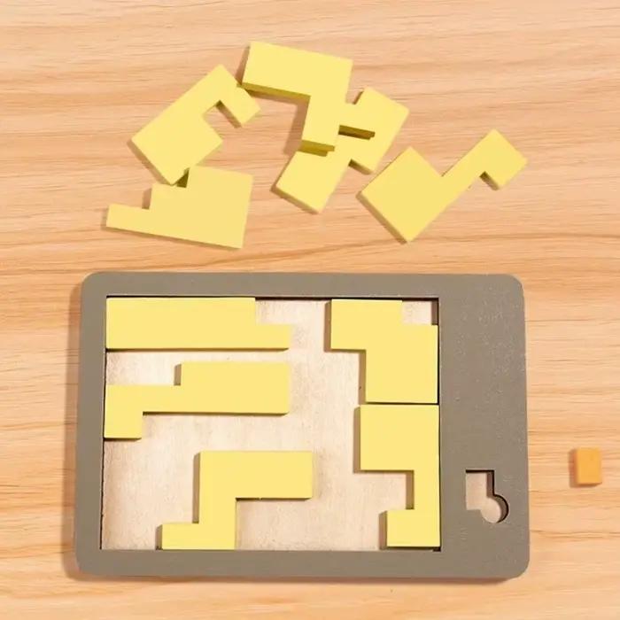 Puzzle triangulaire de forme irrégulière