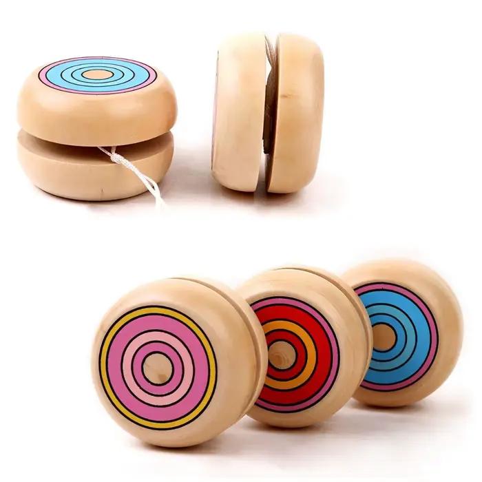 1/2 yoyo en bois de couleur aléatoire et 10/20 cordes de rechange