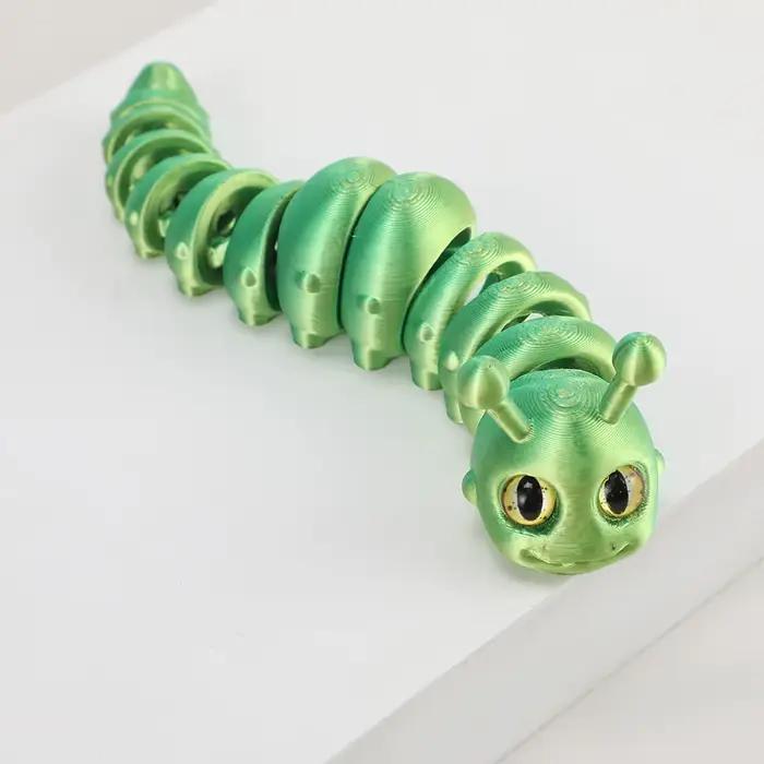 Nouvelle peluche de chenille imprimée en 3D avec articulations entièrement mobiles