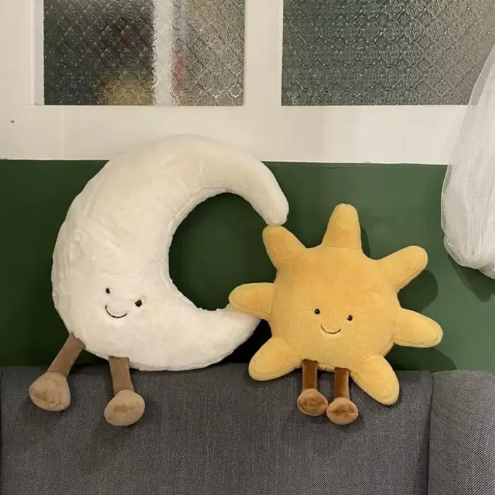 Adorable sourire visage blanc lune jaune soleil peluche