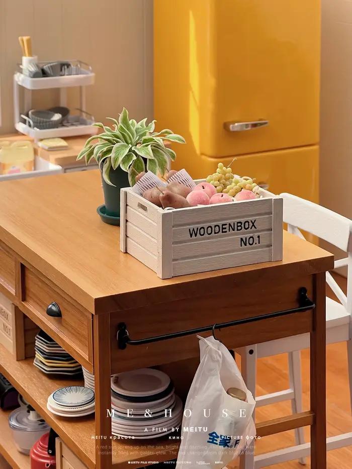 Boîte de rangement en bois pour maison de poupée