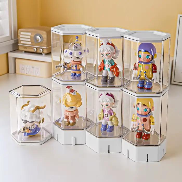 Boîte de rangement et présentoir pour poupées et figurines faites main