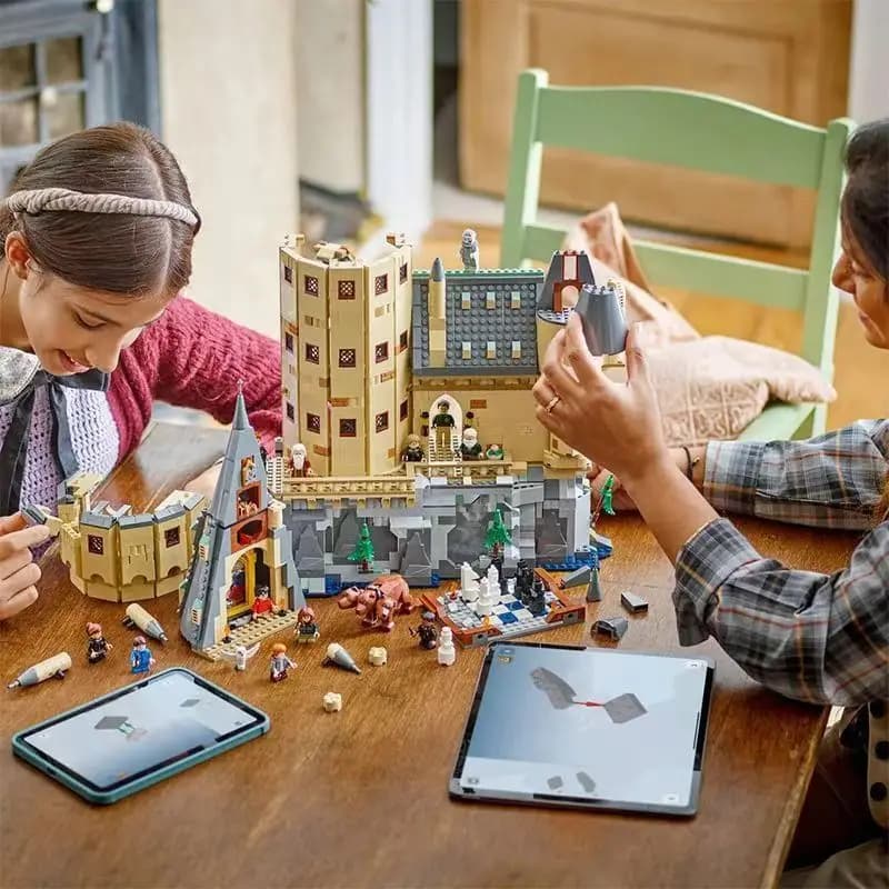Nouveau 76454 2135 pièces Château de Poudlard : La Tour Principale, Blocs de Construction au Design 