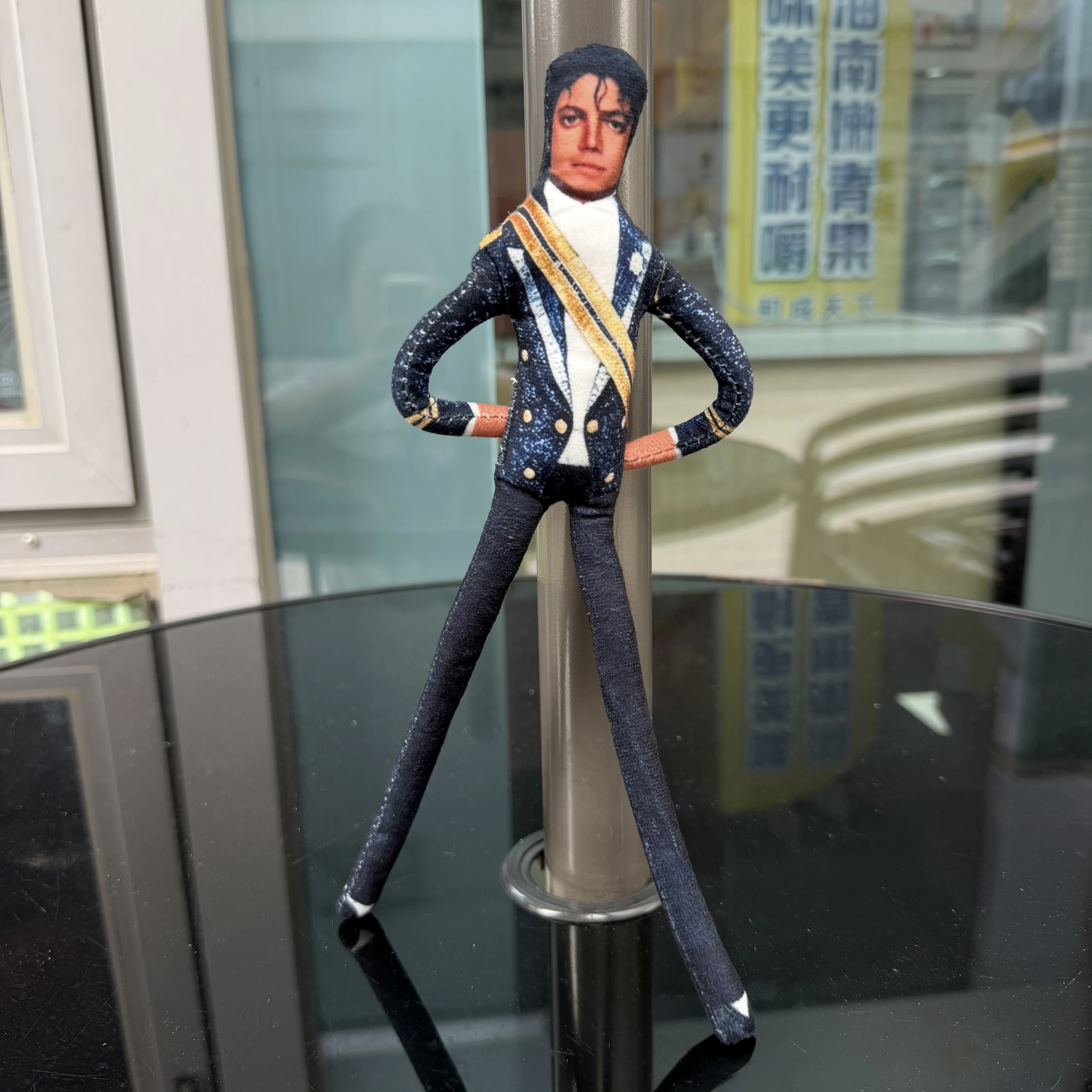 Peluche Michael Jackson avec 6 tenues de scène classiques, jouet en peluche MJ de collection, cadeau