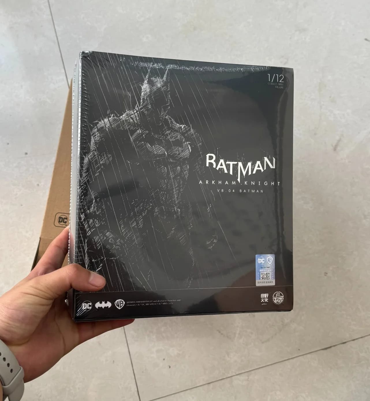En stock LPZZ LIANGPINZHIZAO Batman: Arkham Knight Figurine articulée à collectionner 1/12 Batman V8