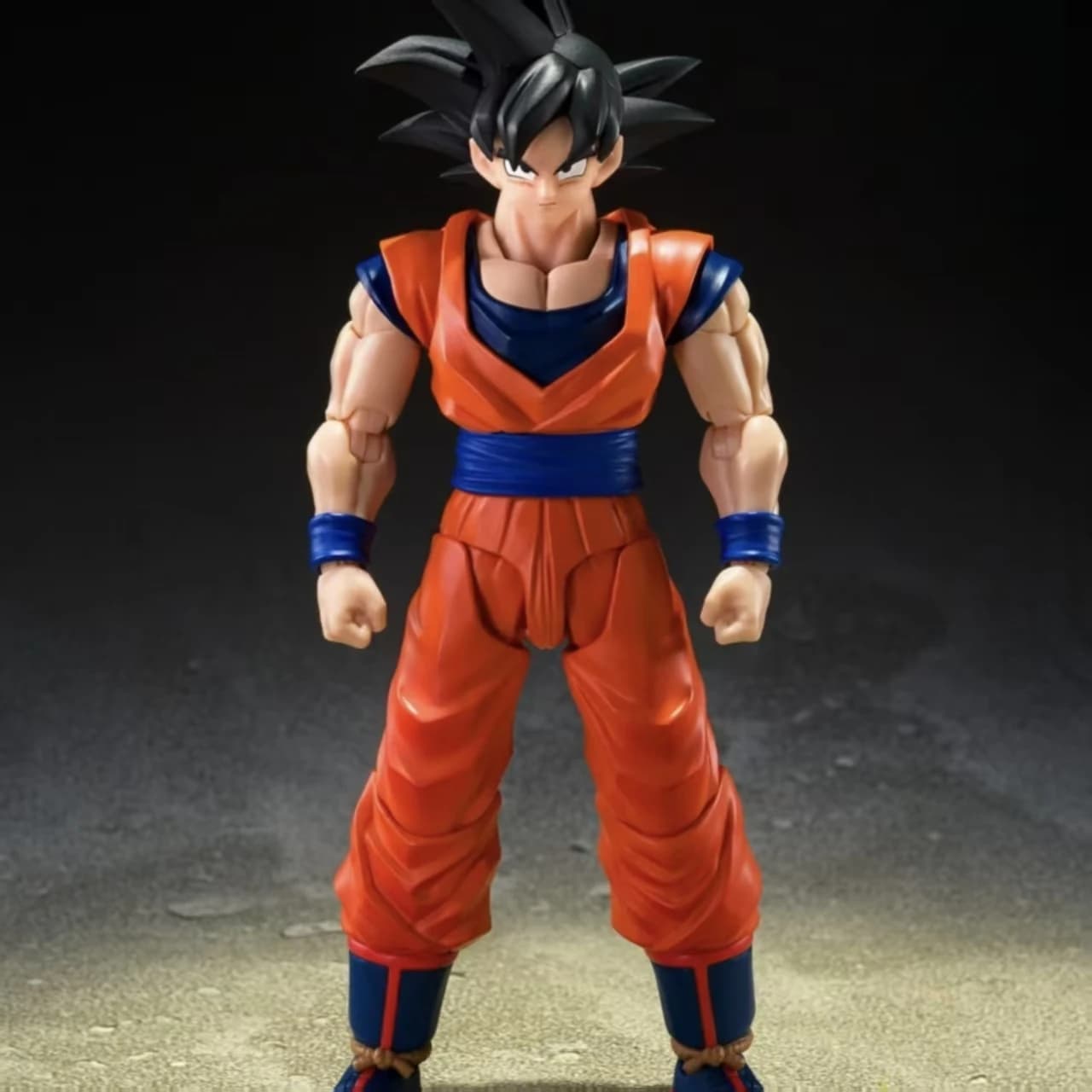 En stock Monkey King Three Figurine articulée cheveux noirs normaux Modèle Saiyan Anime Ornement de 
