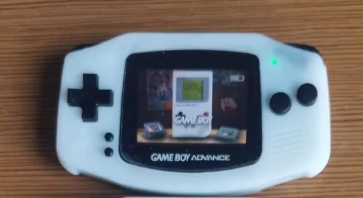 Console de jeu portable Super Mini GBA, petite et légère, une console de jeu portable à écran couleu