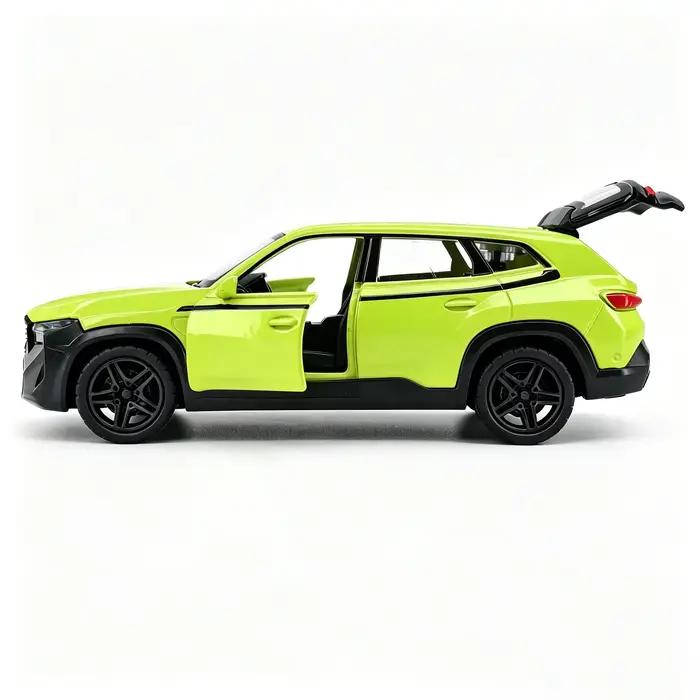 Superbe voiture jouet de style rétro pour garçons. Modèle de voiture de course miniature en alliage.