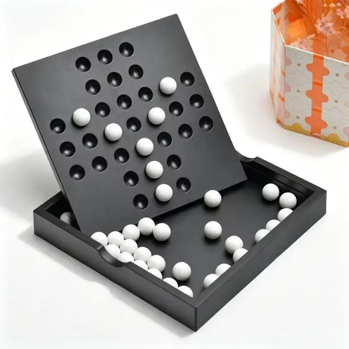 Jeu de société classique de solitaire à pions pour un joueur, stratégie pour adultes et familles, divertissement en voyage, défi de puzzle mental