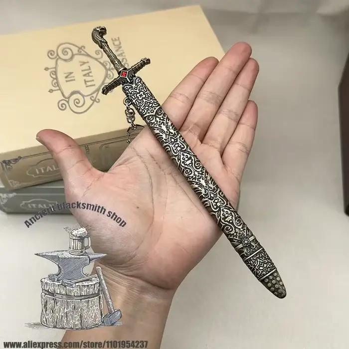 22cm Oathkeeper Sword Brienne of Tarth Game Jaime Lannister of Thrones GOT Série TV Périphériques Arme en métal Miniatures Artisanat Dropshipping Vente en gros Vente chaude Cadeaux Nouvelle arrivée Ca