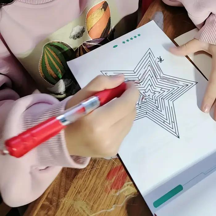 Jouets éducatifs pour enfants, livres de jeu de labyrinthe, exercices de formation à la concentration, cadeaux de noël