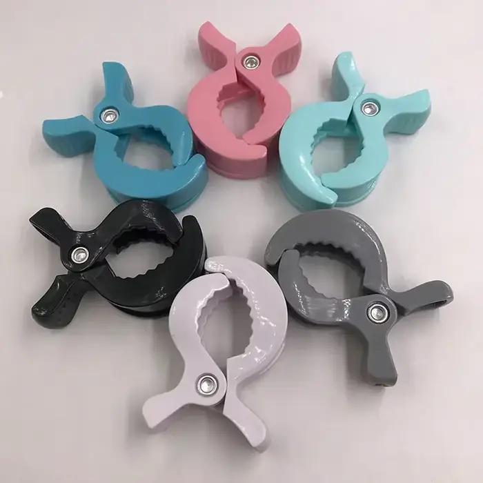 Pince crocodile pour poussette de bébé