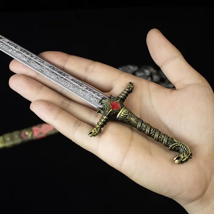 Nouvelle figurine de jeu de 30 cm, modèle en métal, accessoires de décoration, épée jouet, ornements de bureau, cadeaux d'anniversaire, jouets
