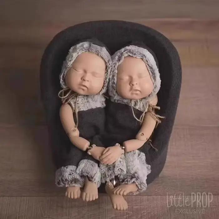 Mannequin de pose réaliste pour nouveau-né