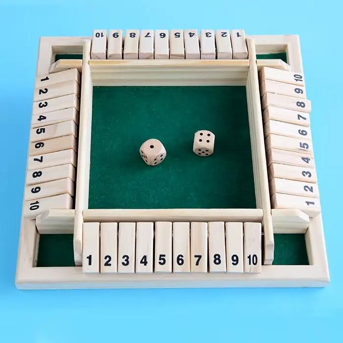 Boîte de jeu de dés pour 2 à 4 joueurs