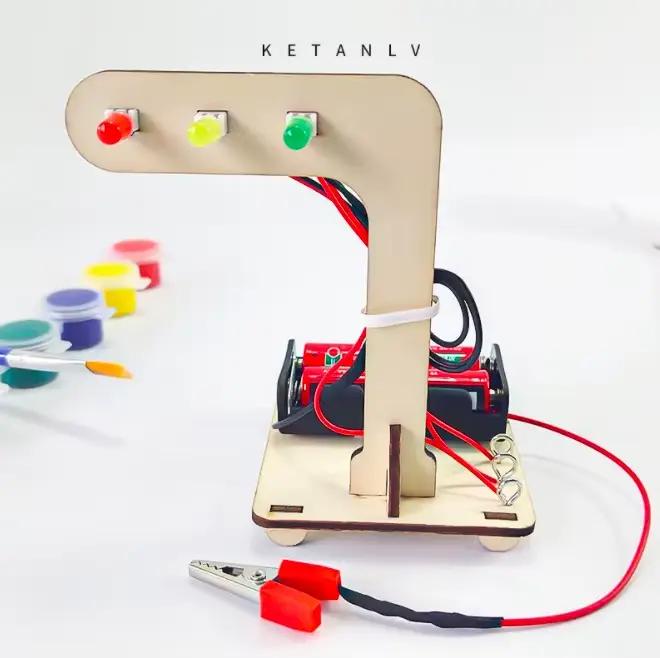 Ensemble de construction bois en forme de feux de circulation avec modèles à vapeur pour adolescents occasions spéciales éducatives fantaisie science-fiction