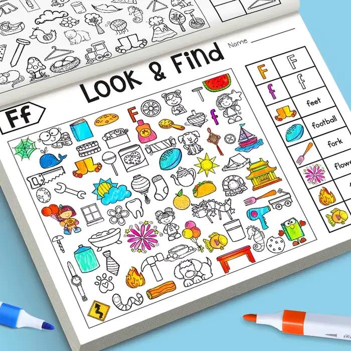 Livre d'activités à regarder et à trouver pour enfants avec des objets cachés