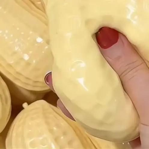 Balle anti-stress cacahuète, jouet à presser croquant, jouet sensoriel ASMR, sensation douce et onctueuse, jouets anti-stress pour enfants et adultes