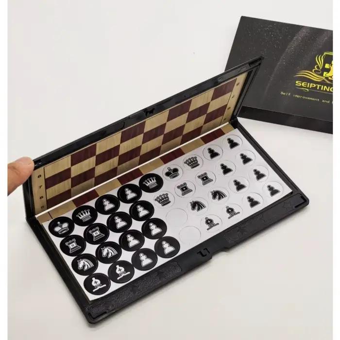 Mini jeu d'échecs avec jeux de voyage magnétiques pliants